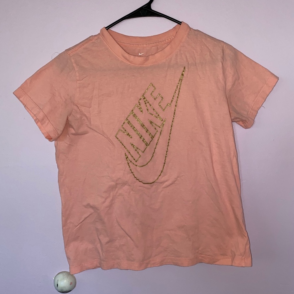 Pink nike tee